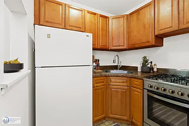 Rented by Metropolitan Property Group