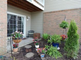 3294 Lenox Village Dr UNIT 105, Fairlawn, OH 44333