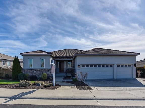 3rd image of 2316 Luciana Way