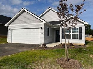 319 Jeffries Dr, Radford, VA 24141