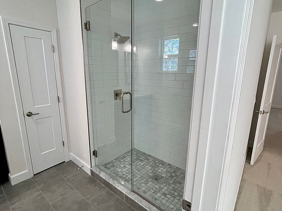 4th image of 1524 W Fig St