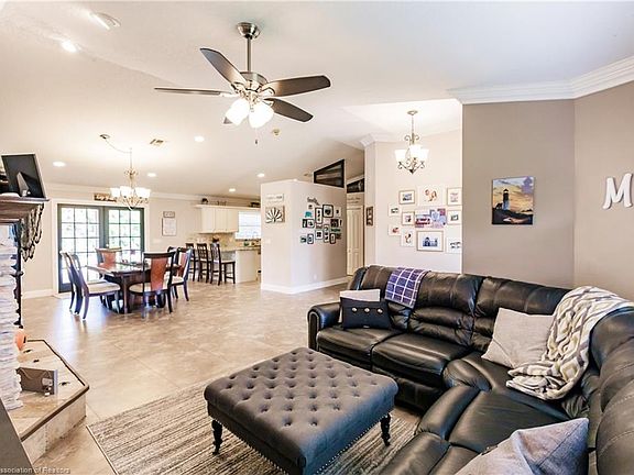 4th image of 15399 64th Pl N