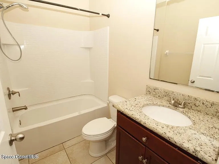 535 Trymore Dr SE — Photo 13