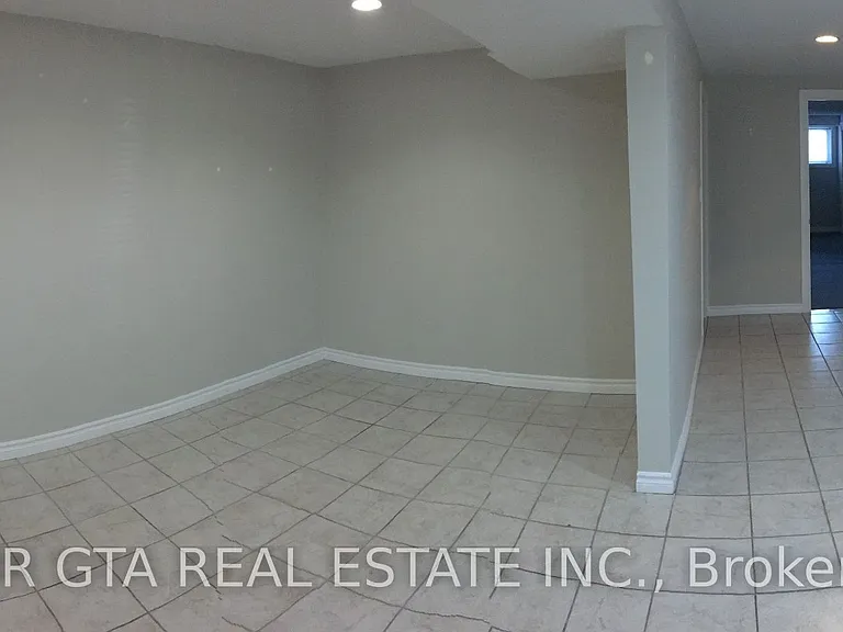 147 Bonham Blvd #LOWER — Photo 3