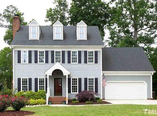 124 Huntsmoor Ln, Cary, NC 27513