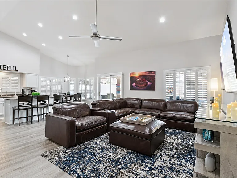 4637 E Fernwood Ct — Photo 10