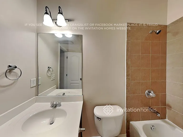 625 Excalibur Ct SE — Photo 19