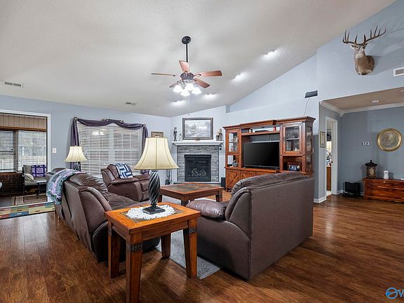 5th image of 4908 Montauk Trl