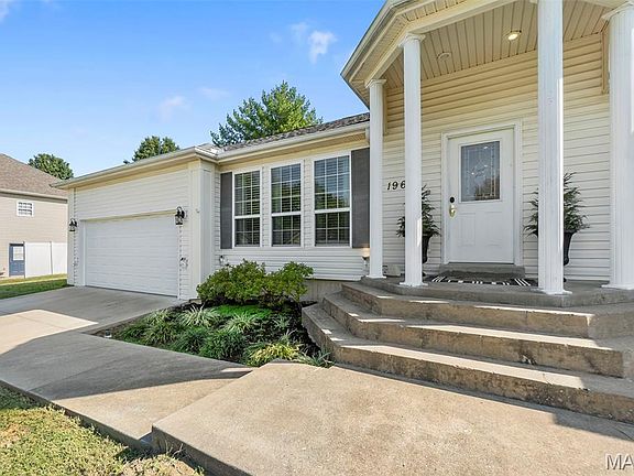 4th image of 1966 Randol Dr