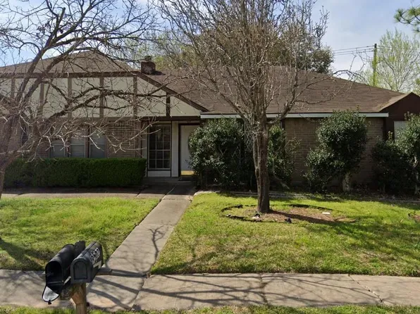 9506 Wellsworth Dr, Houston, TX 77083