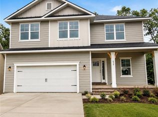636 Bald Ridge Cir, Demorest, GA 30535