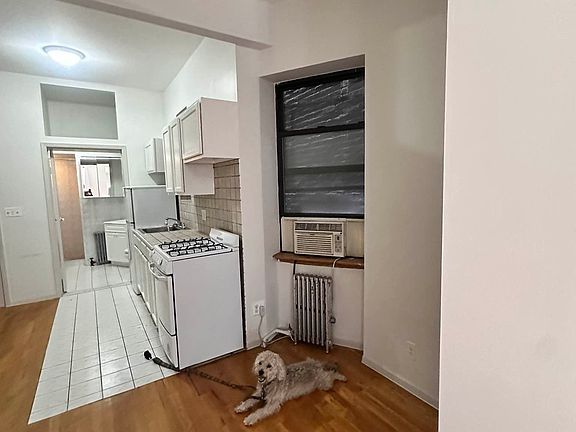 5th image of 406 W 48th St APT 1RE