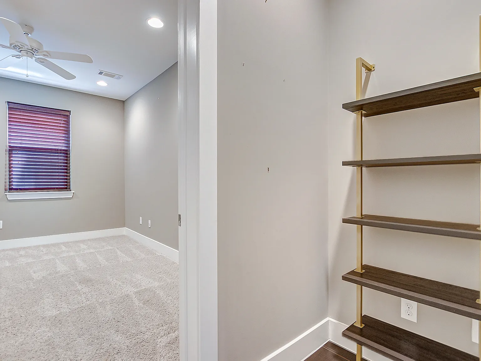 2217 Saint Emanuel St — Photo 4