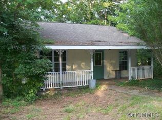 121 McDonald St, Tryon, NC 28782