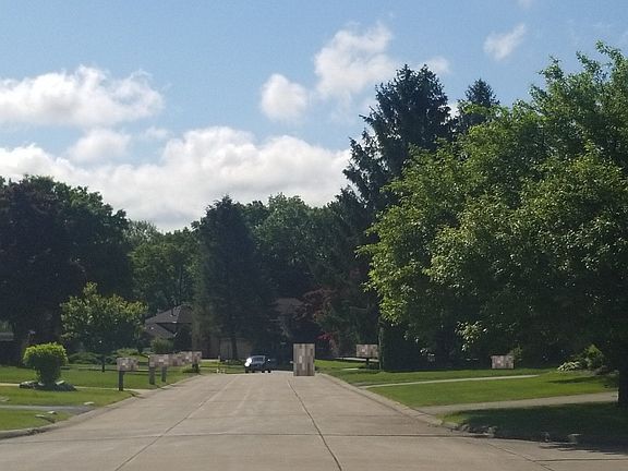 4th image of 29563 Shenandoah Dr