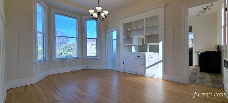 1st image of 118 Steiner St #4