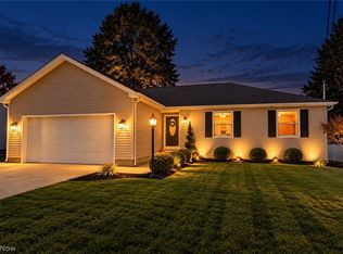835 Johnny K Blvd, Hubbard, OH 44425