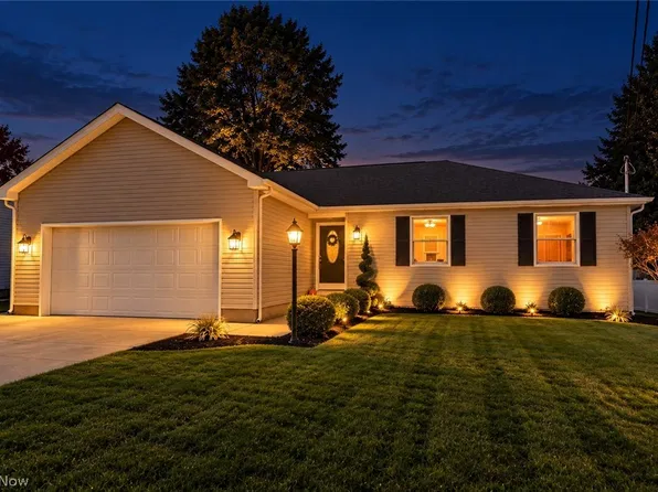 835 Johnny K Blvd, Hubbard, OH 44425