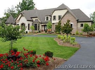 15 Bridle Ln, Saint Louis, MO 63131