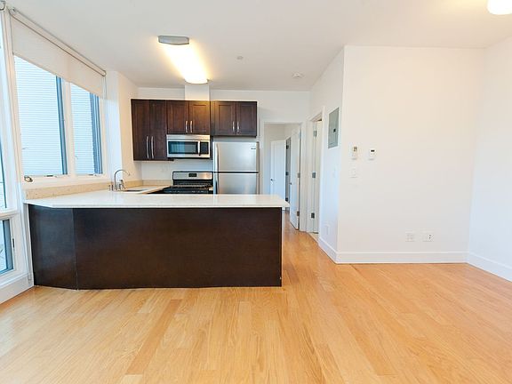 2nd image of 2527 18th St APT 2B