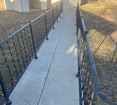 3rd image of 3823 Beaver Dr