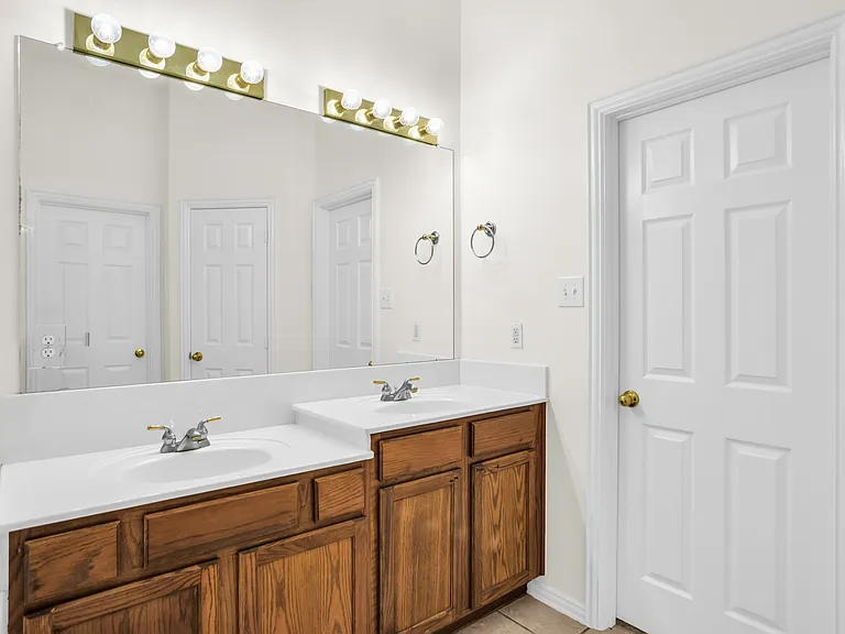 11342 Mansfield Dr — Photo 20