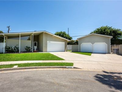 9952 Maple St, Los Alamitos, CA, 90720