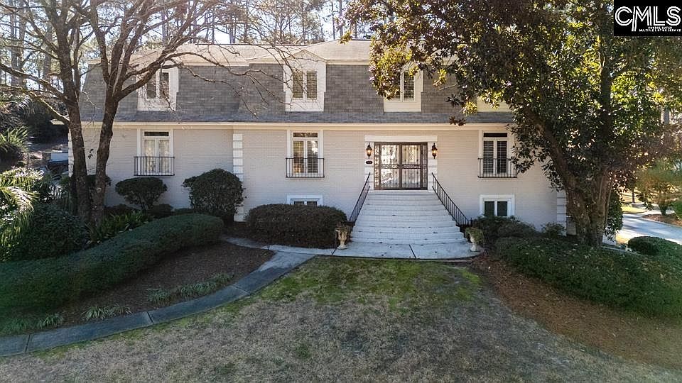 120 Running Fox Rd