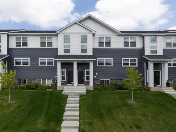 3159 Clover Ridge Dr, Chaska, MN 55318