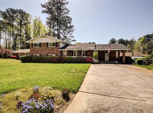 3889 Castle Tree Ct, Stone Mountain, GA 30083