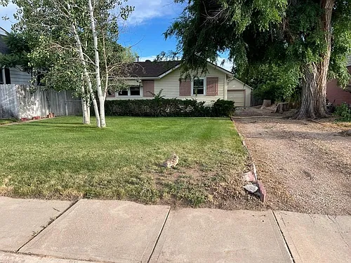 5 Oak St Photo 1