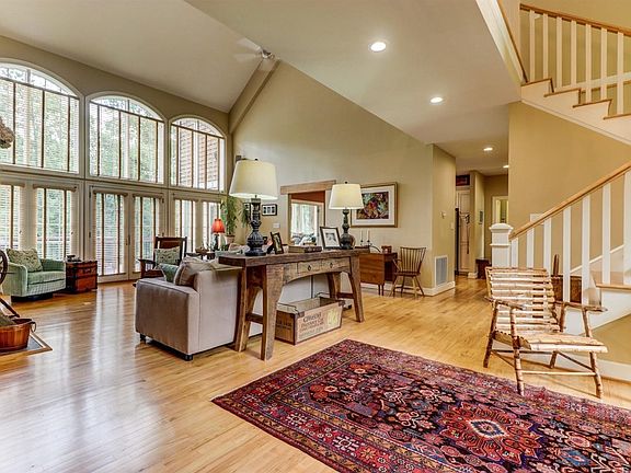 4th image of 1219 Norvell House Ct