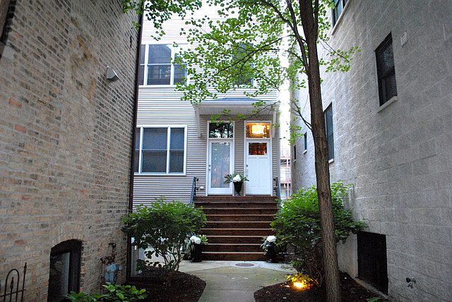 1st image of 3127 N Clifton Ave #2