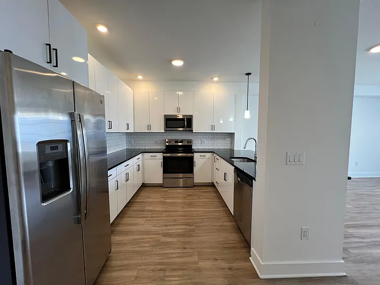 519 Cliff St #519E — Photo 3