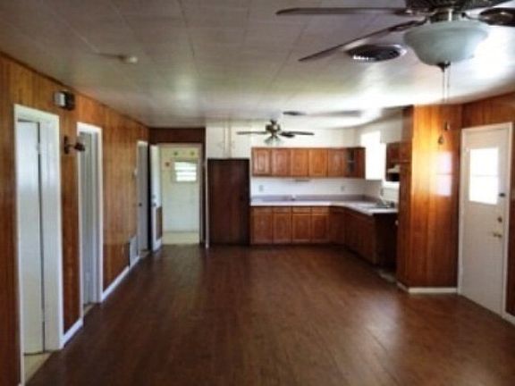 3rd image of 323 Arkansas St