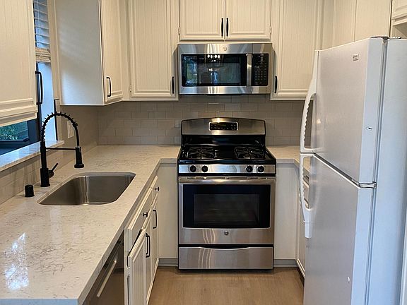 2nd image of 27929 Tyler Ln Unit 752