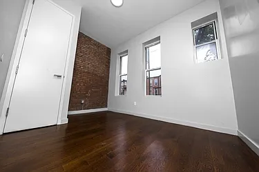 Rented by HORIZON REAL ESTATE PARTNERS CORPORATION