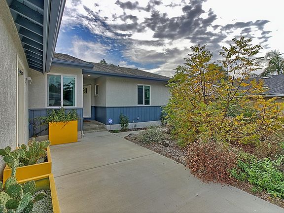 3rd image of 4684 Dean Dr