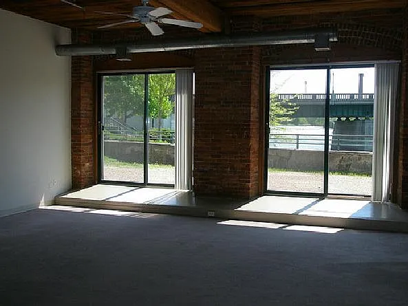 The Woolen Mill — Photo 15