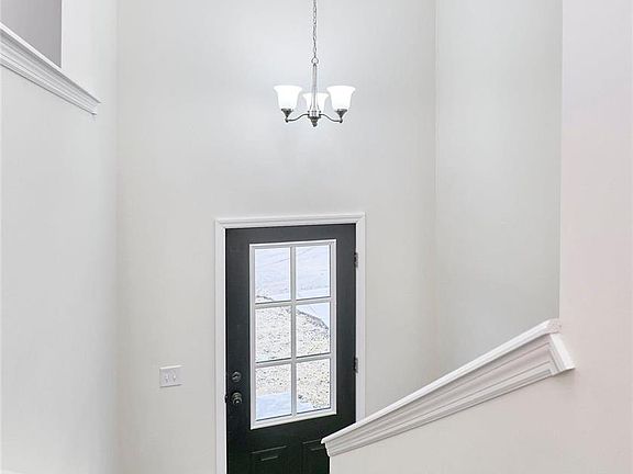 2nd image of 10 Myriah Ct