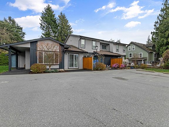 2nd image of 45927 Lewis Ave #10