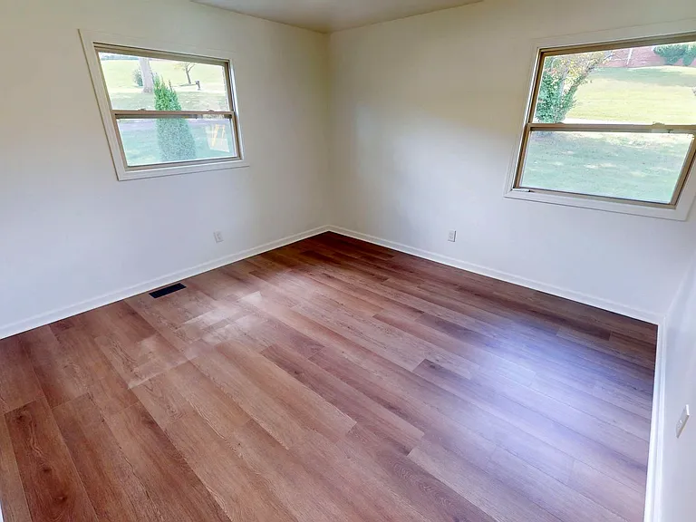 424 Bridge View Rd — Photo 8