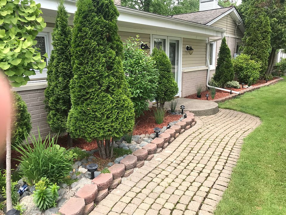 1st image of 3845 Iris Dr