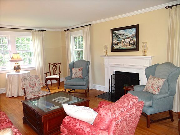 4th image of 801 Garden Rd