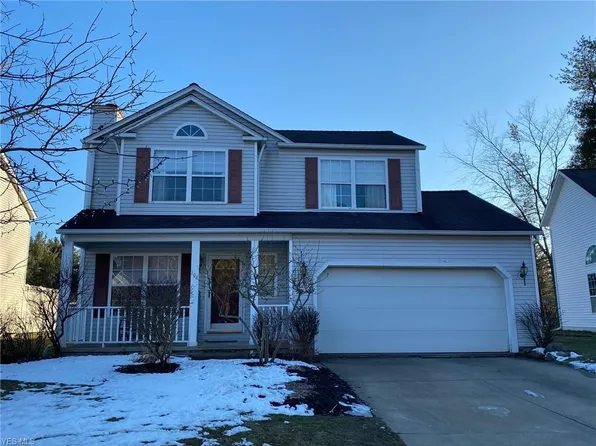 104 Pine Hollow Cir, Chardon, OH 44024