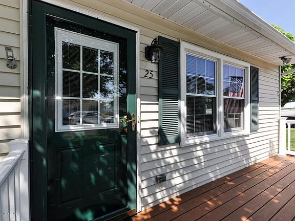 3rd image of 25 Keelson Dr