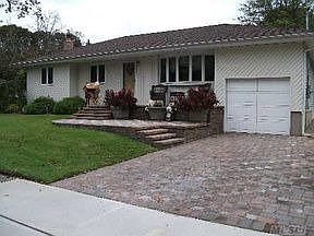 1st image of 1 Elspeth Ln