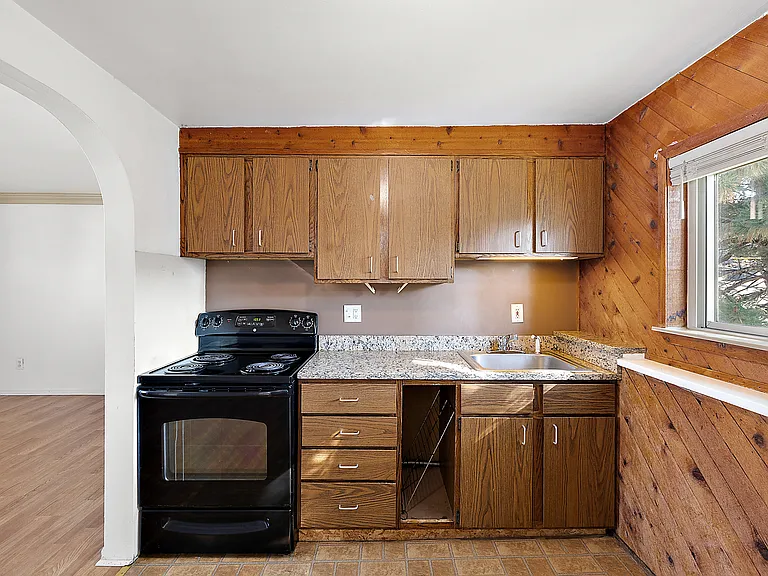 26324 Harper Ave #4 — Photo 12