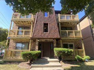 6654 W 64th Pl APT 2W, Chicago, IL 60638