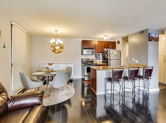 5th image of 1540 N La Salle St #201